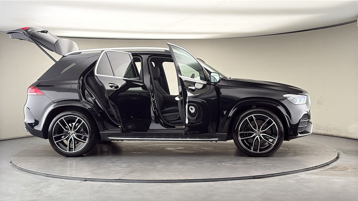 More views of Mercedes-Benz GLE