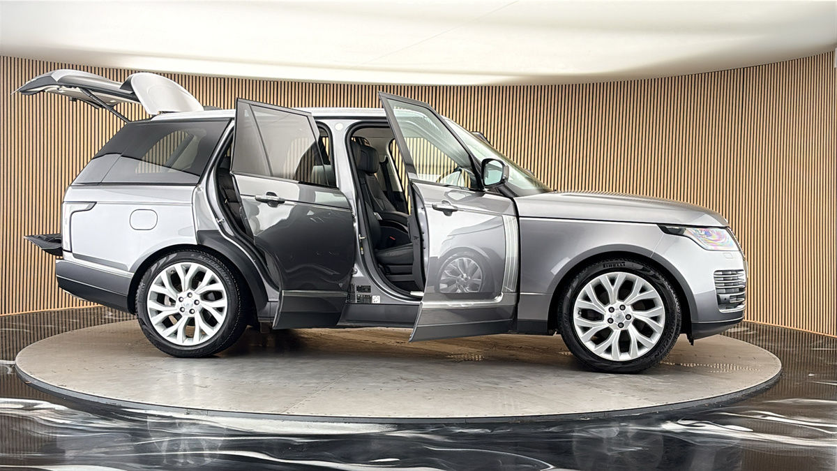 More views of Land Rover Range Rover