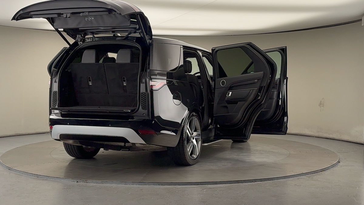 More views of Land Rover Discovery