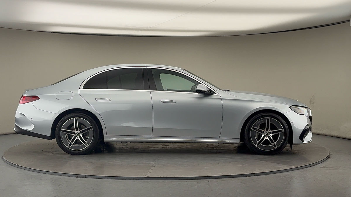 Mercedes-Benz E Class Image 16