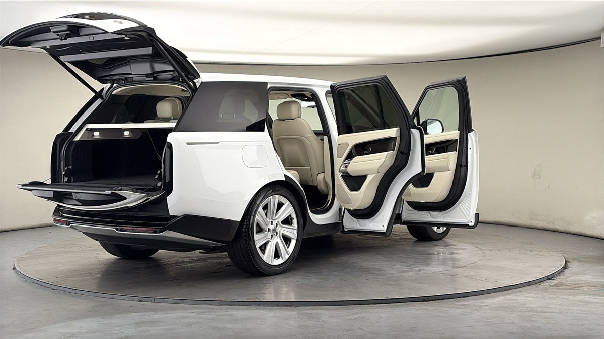 More views of Land Rover Range Rover