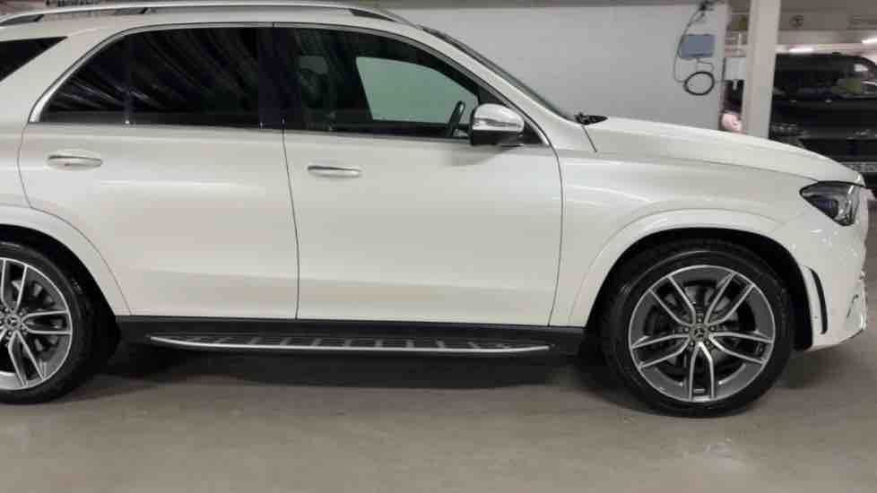 More views of Mercedes-Benz GLE