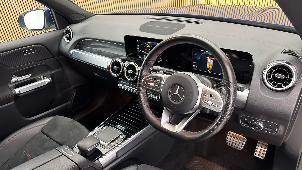 Mercedes-Benz GLB Image 5