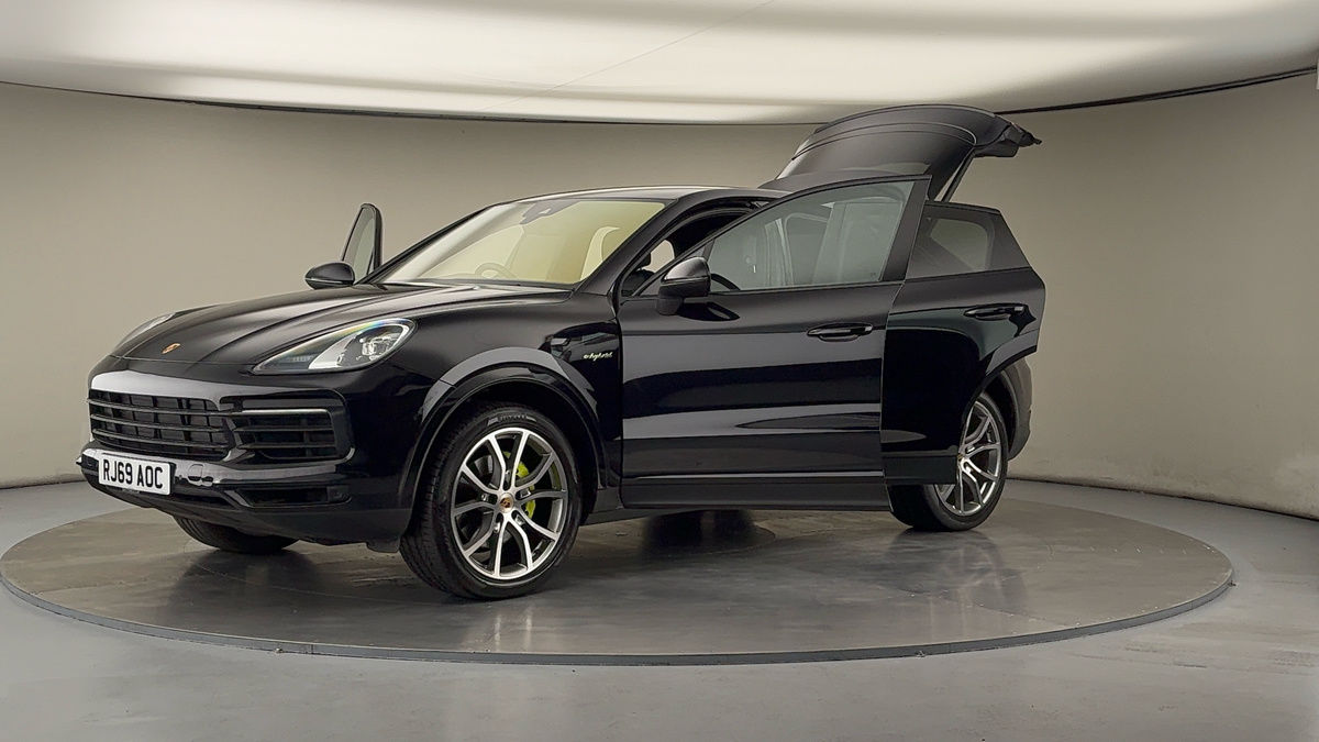 Porsche Cayenne Image 22