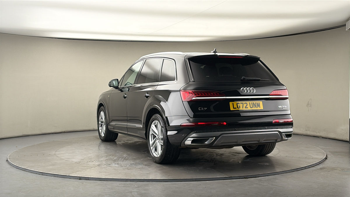 More views of Audi Q7
