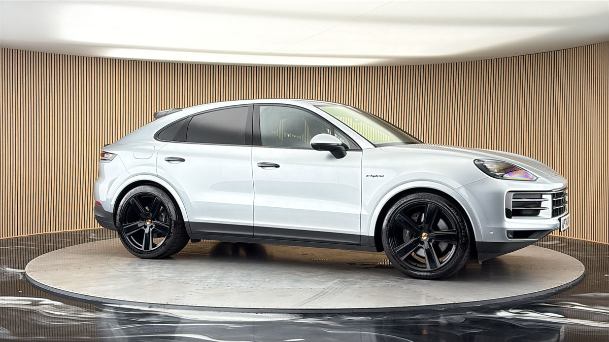More views of Porsche Cayenne