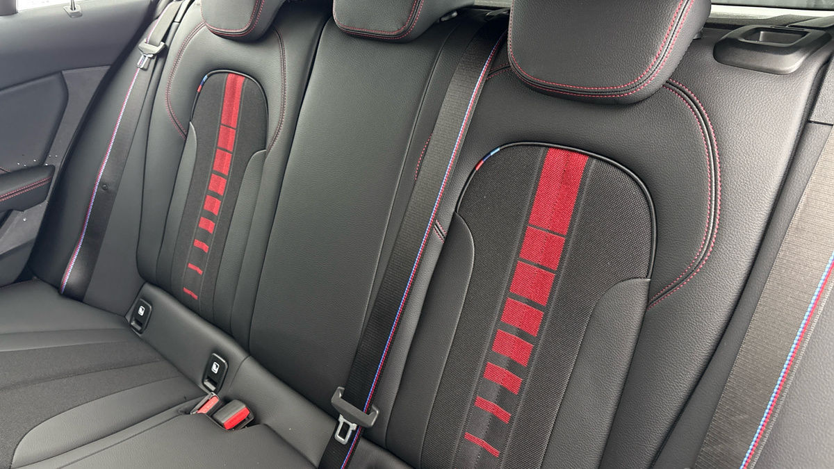 BMW 1 Series Image 8