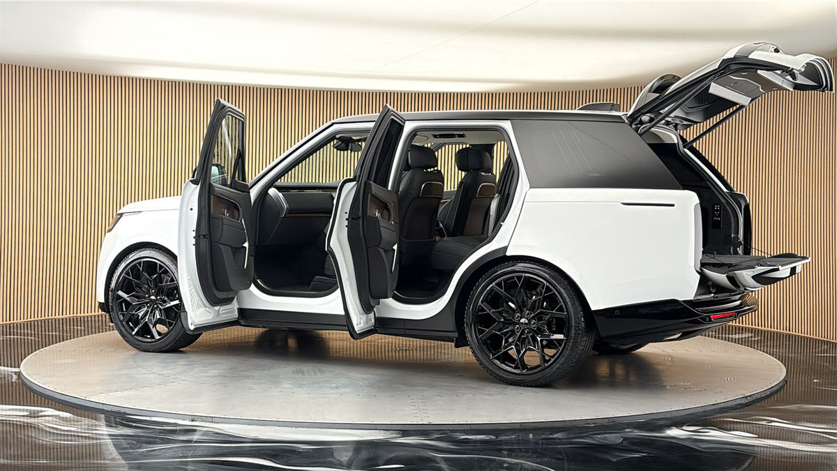 More views of Land Rover Range Rover