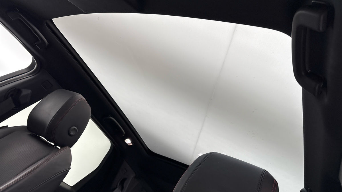 Land Rover Discovery Sport Image 6