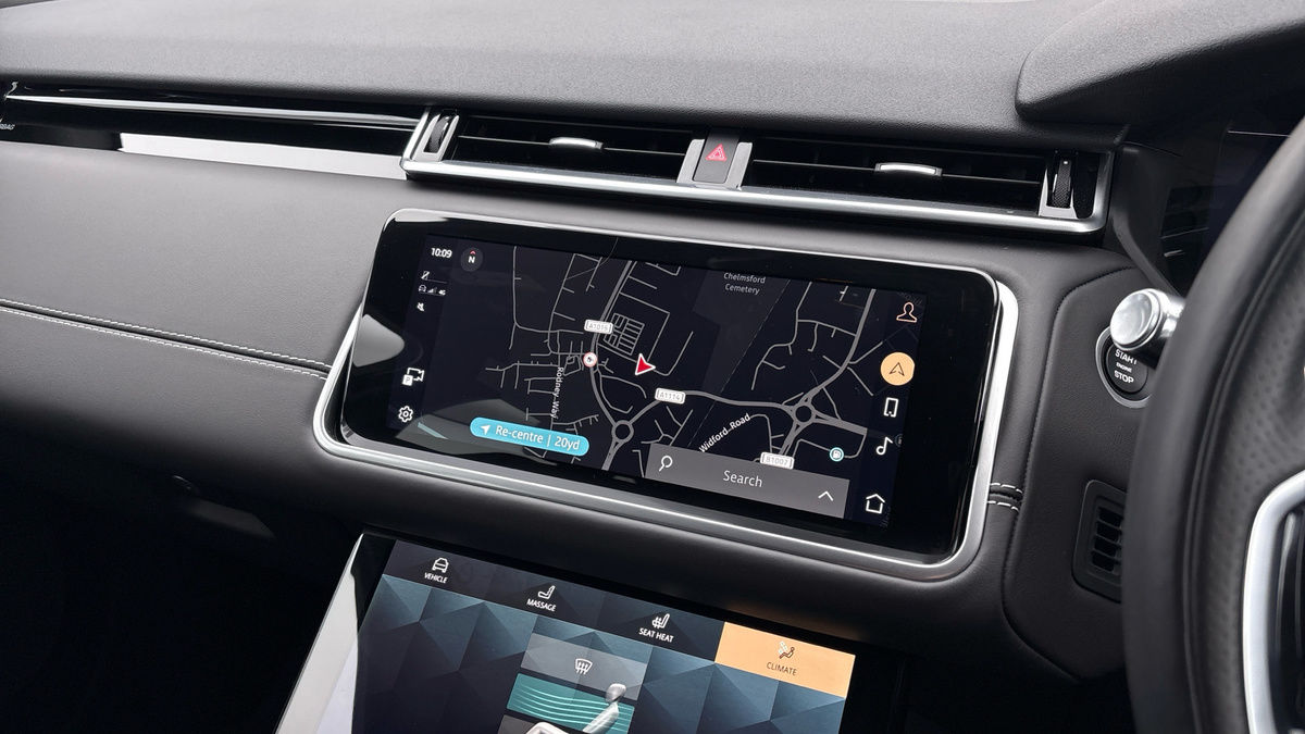 Land Rover Range Rover Velar Image 17