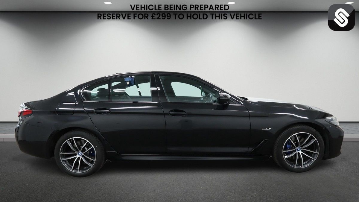 BMW 5 Series Image 5