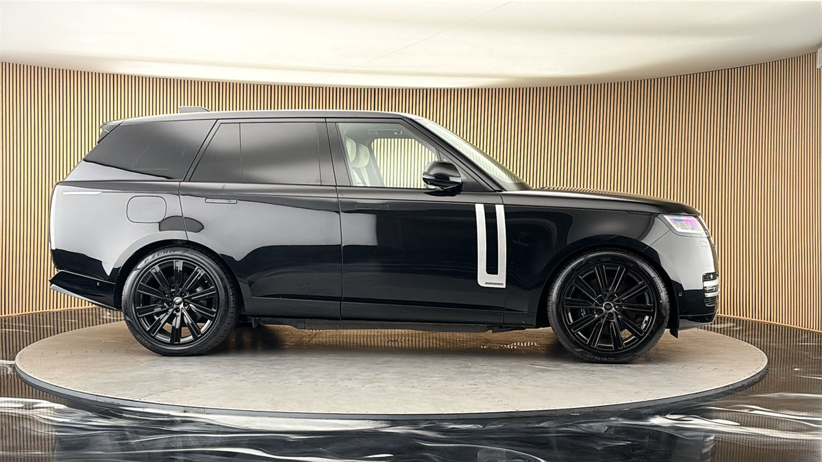 More views of Land Rover Range Rover