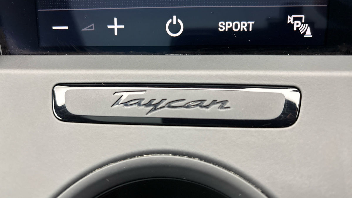 Porsche Taycan Image 28