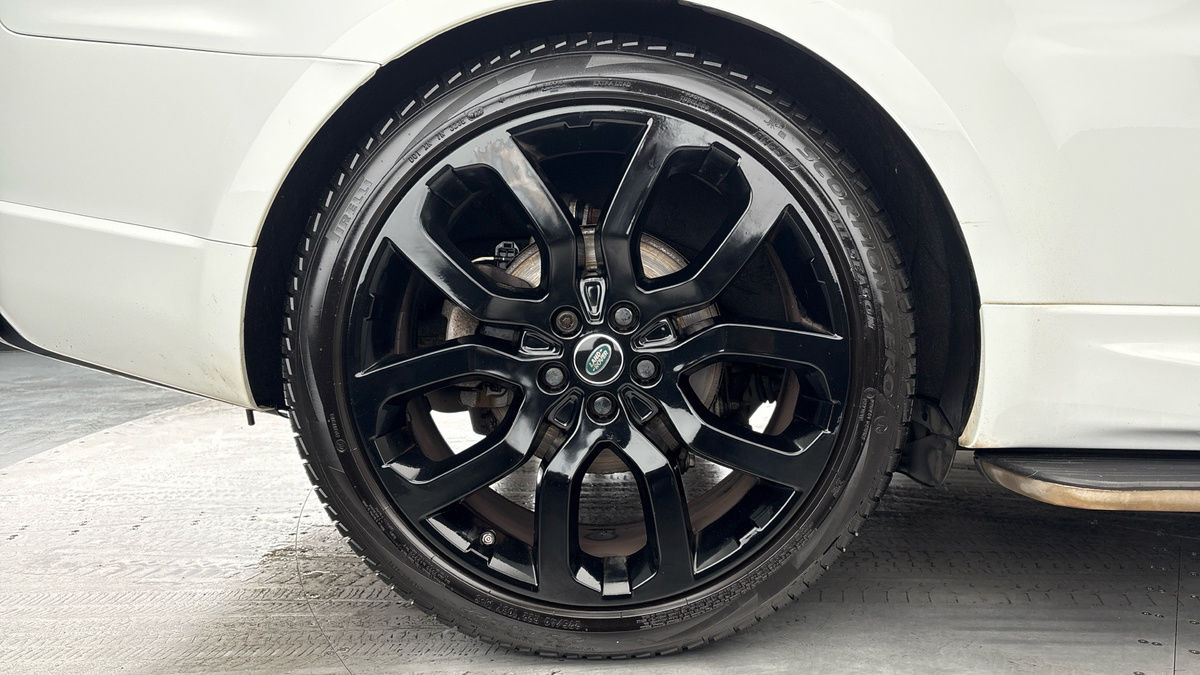 Land Rover Range Rover Sport Image 10