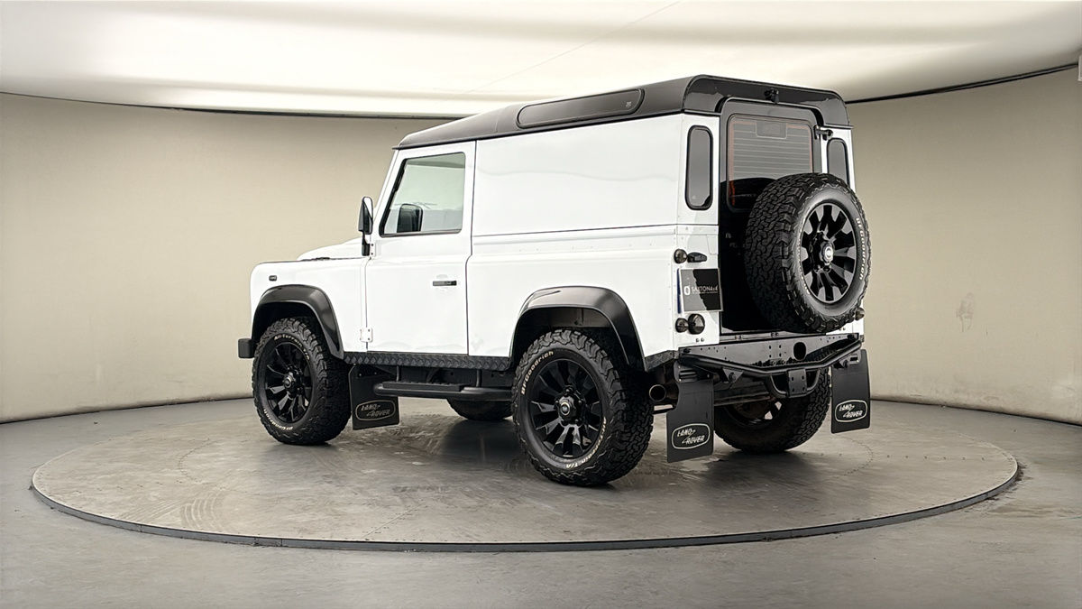 More views of Land Rover Defender 90