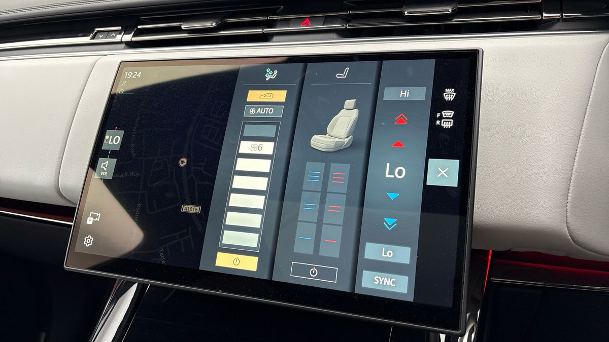Land Rover Range Rover Sport Image 33