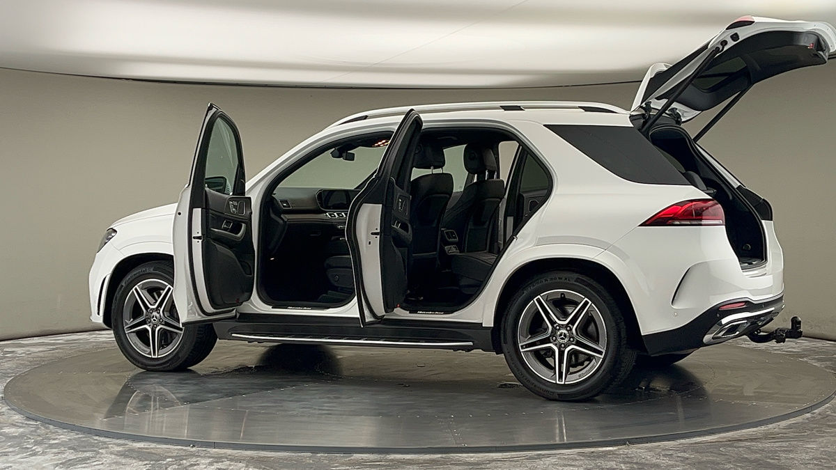 More views of Mercedes-Benz GLE