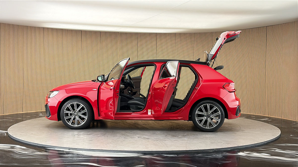 More views of Audi A1