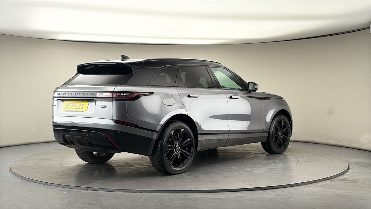 Land Rover Range Rover Velar Image 21