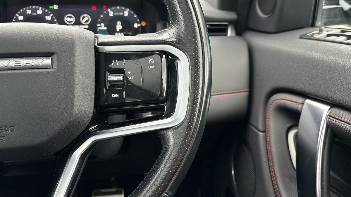 Land Rover Discovery Sport Image 14