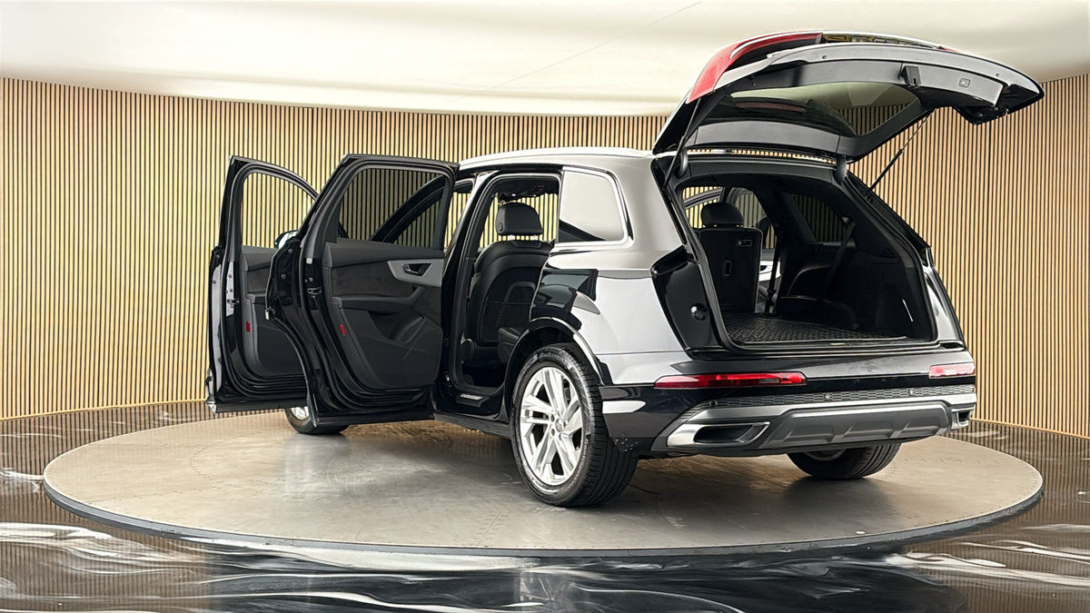 Audi Q7 Image 23