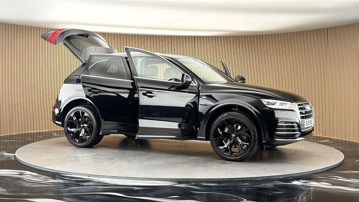 More views of Audi Q5