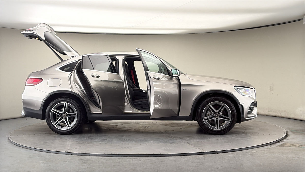 More views of Mercedes-Benz GLC