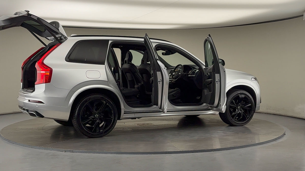 More views of Volvo XC90