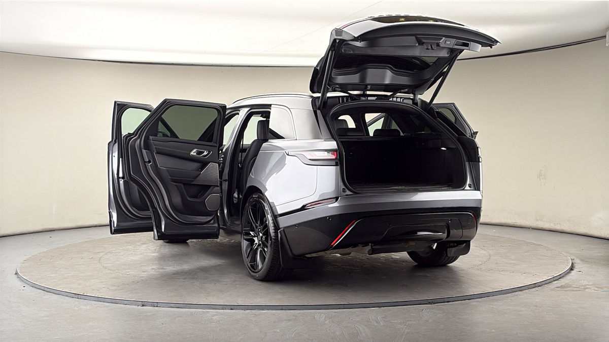 More views of Land Rover Range Rover Velar