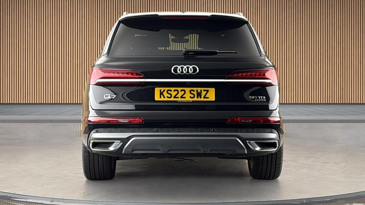 Audi Q7 Image 4