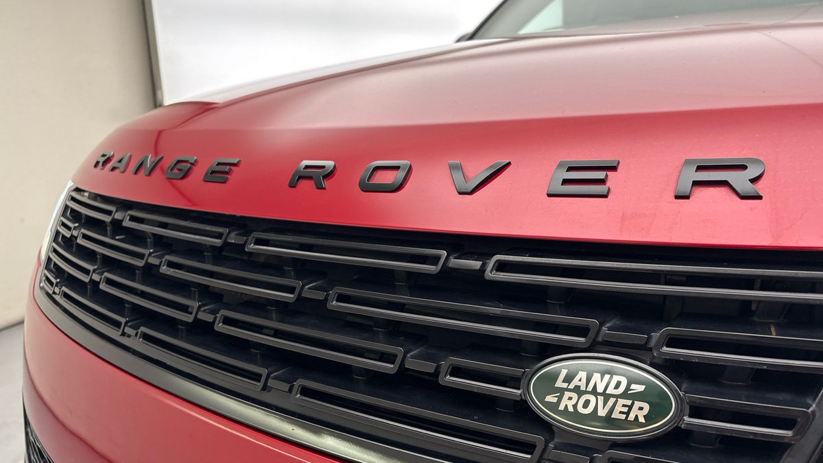 Land Rover Range Rover Sport Image 24