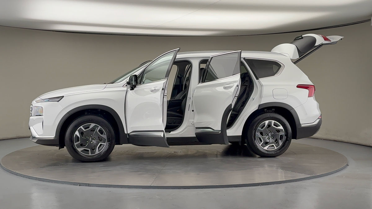 More views of Hyundai Santa Fe
