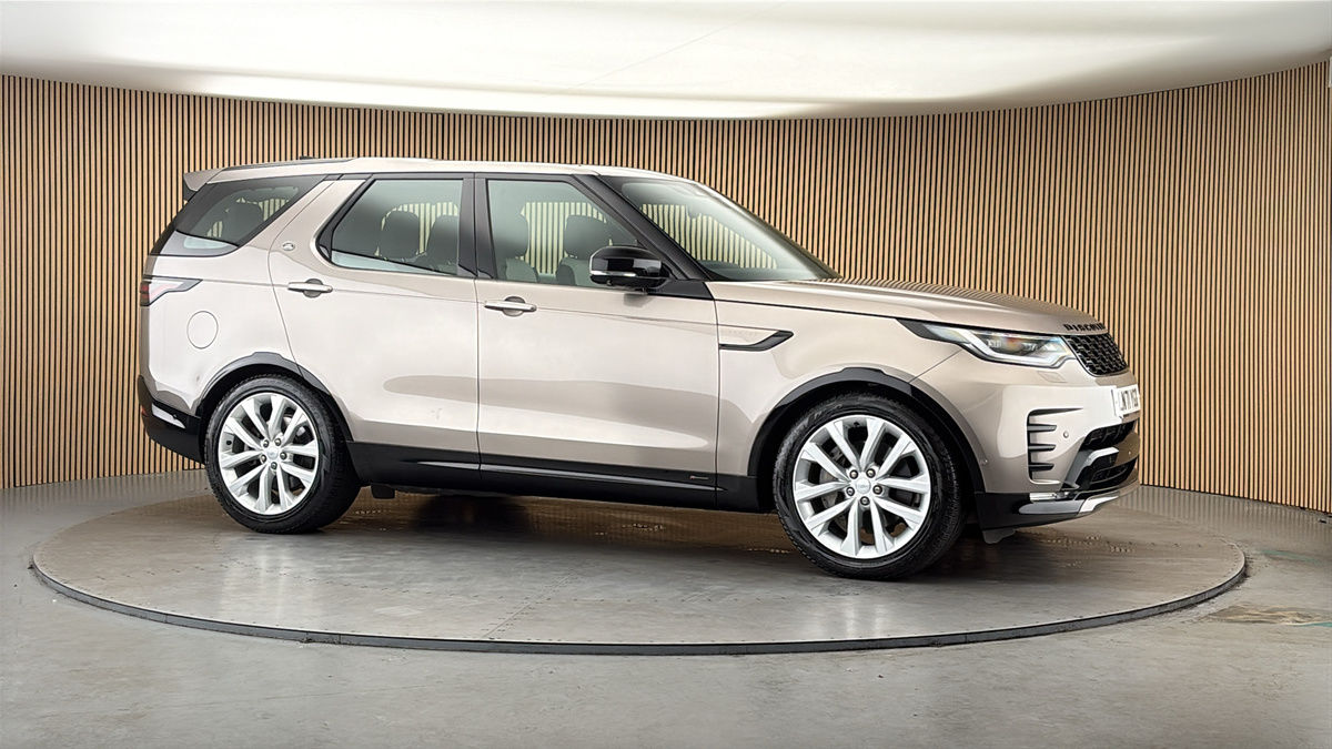 More views of Land Rover Discovery
