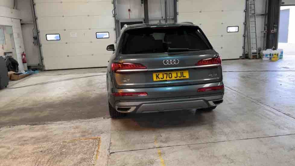 More views of Audi Q7