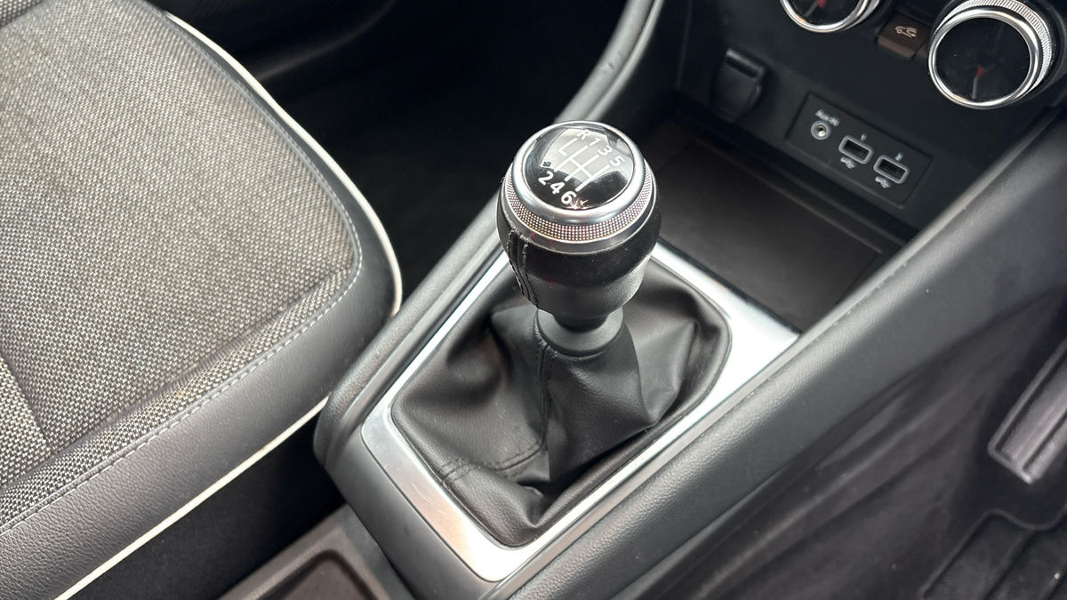 Renault CAPTUR Image 6