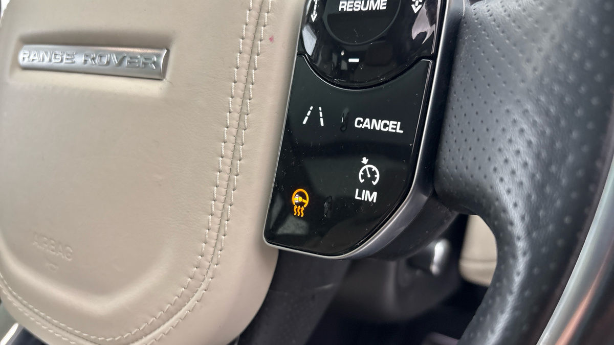 Land Rover Range Rover Sport Image 26