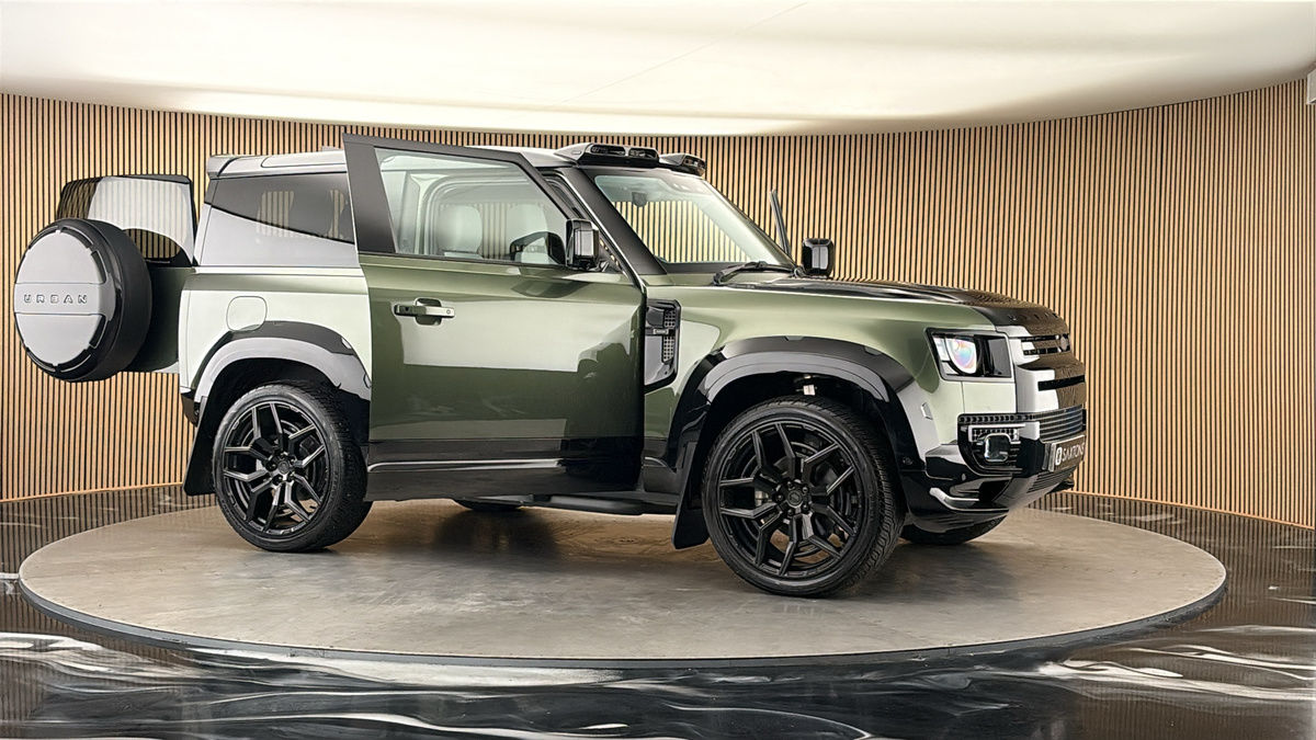 More views of Land Rover Defender 90