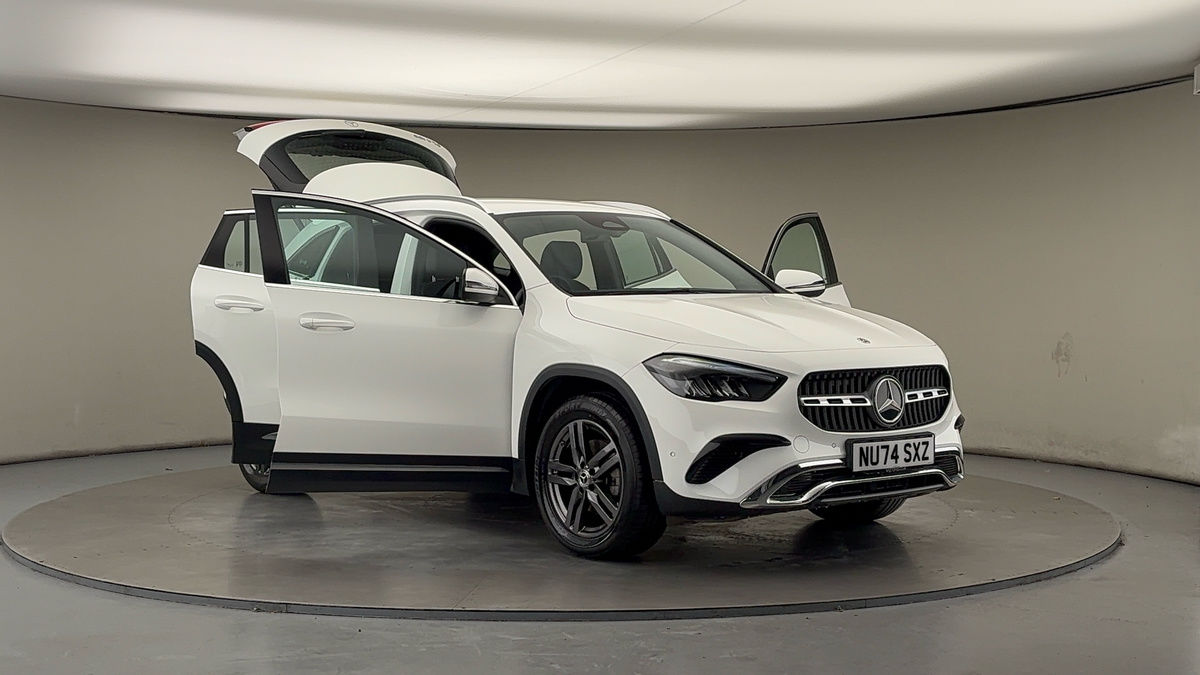 More views of Mercedes-Benz GLA