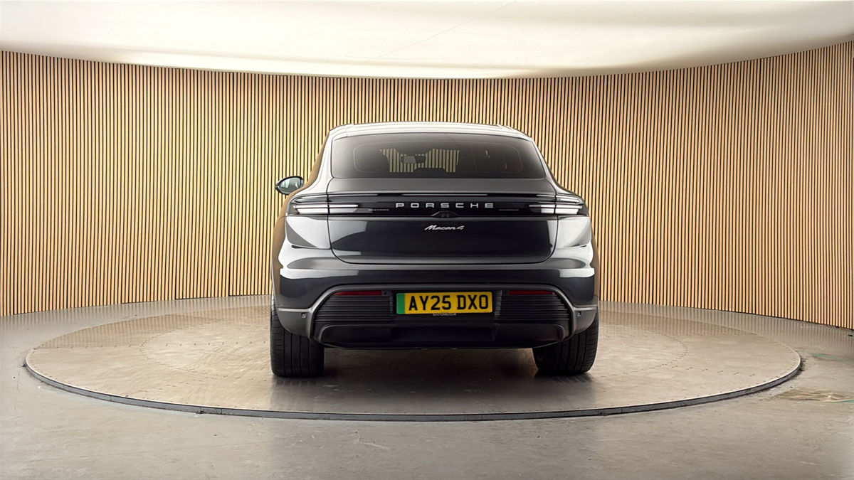 More views of Porsche Macan