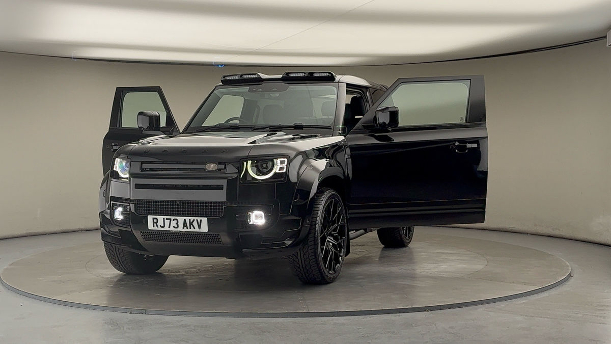 More views of Land Rover Defender 90