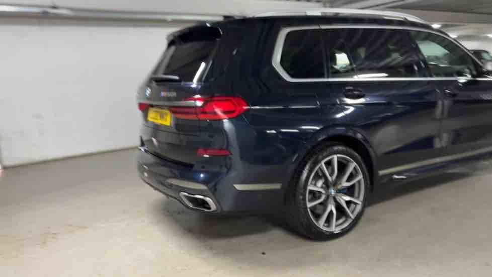 More views of BMW X7