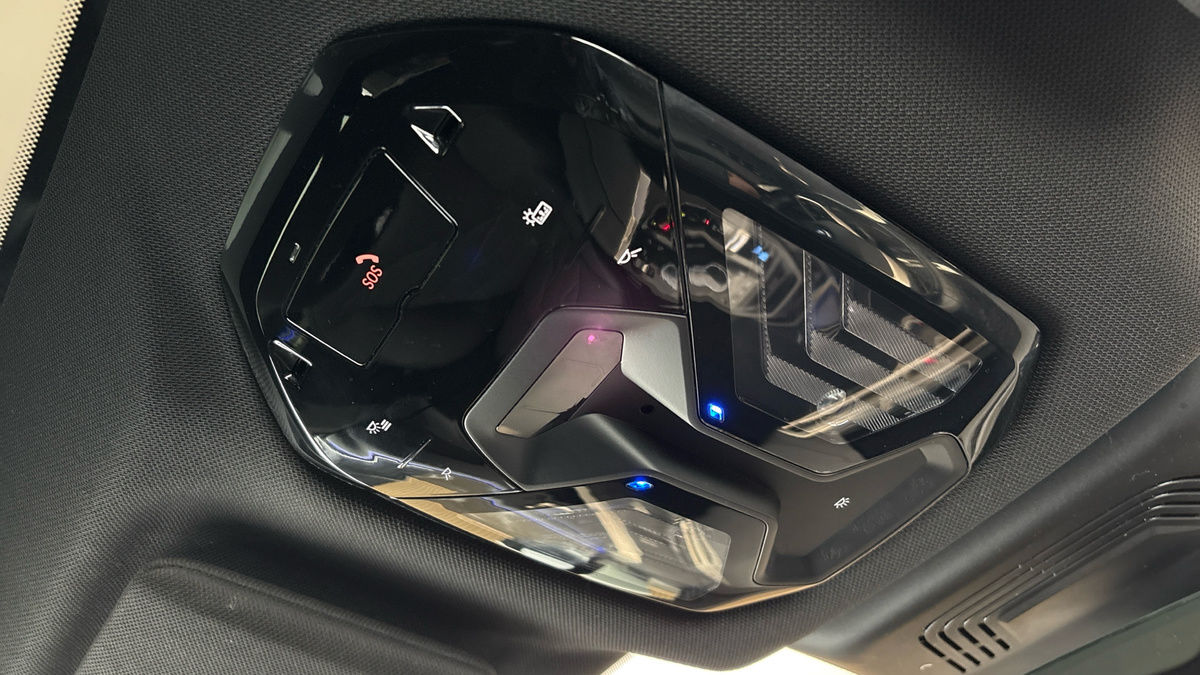 BMW iX Image 29