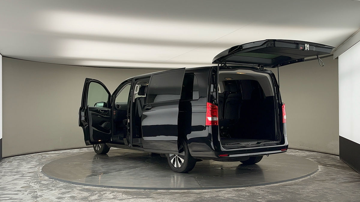 Mercedes-Benz Vito Image 23
