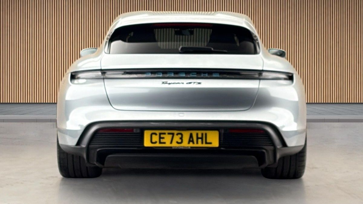 Porsche Taycan Image 4