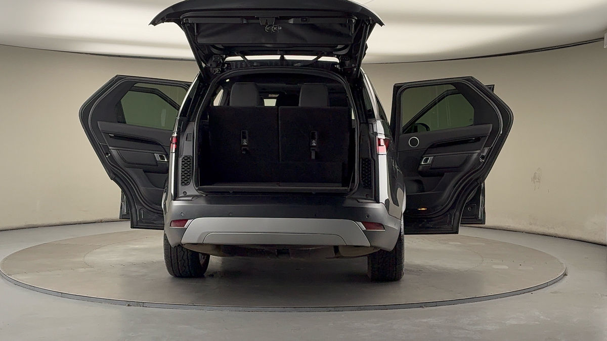 More views of Land Rover Discovery