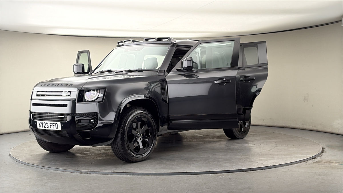 More views of Land Rover Defender 110