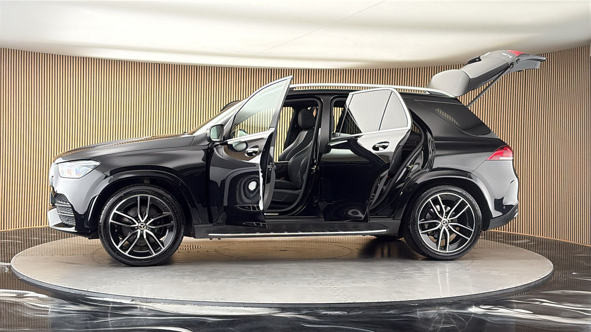 More views of Mercedes-Benz GLE