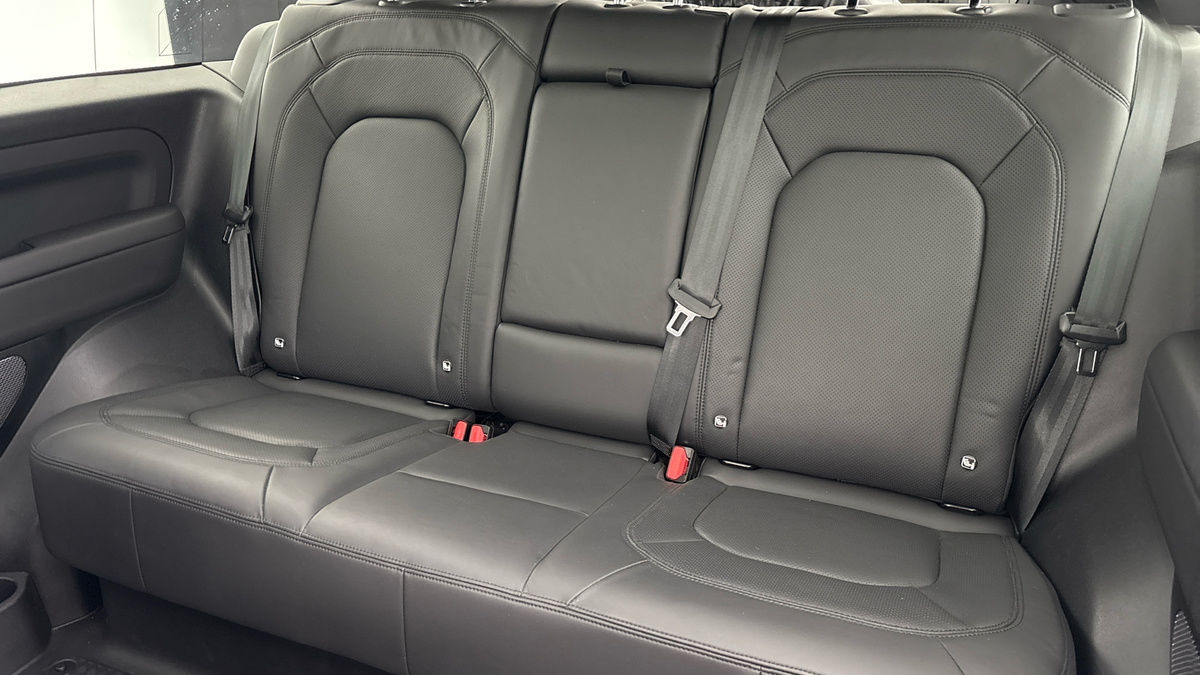 Land Rover Defender 90 Urban Image 8