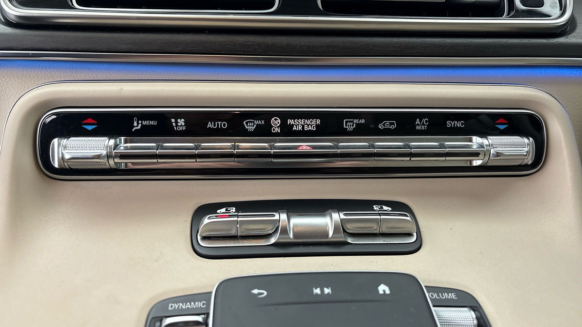 Mercedes-Benz V Class Image 9