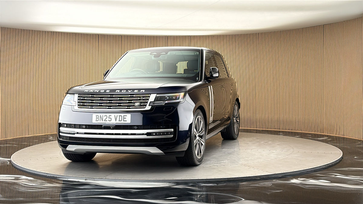 More views of Land Rover Range Rover